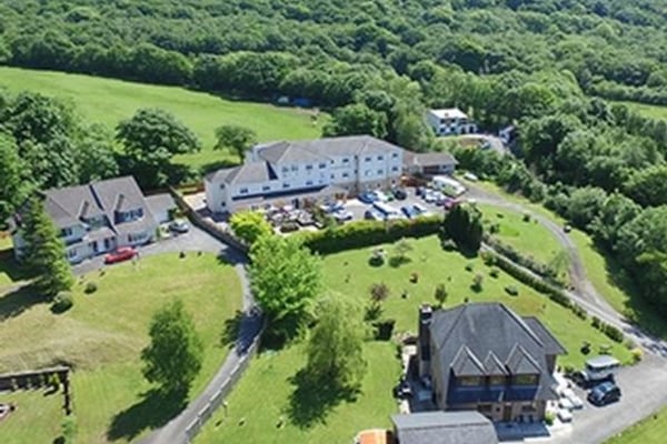 Mayflower Care Home, Clos Llwynaalt