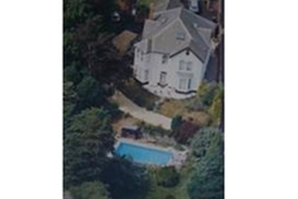 Nant Leiros House, 20 Penywern Road