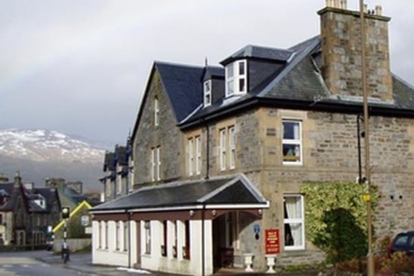 Falls of Dochart Retirement Home, Main Street