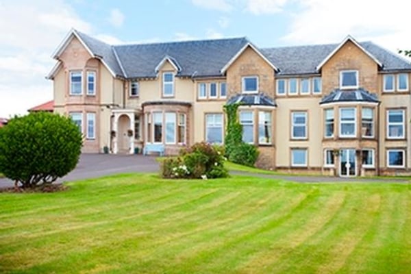 Hutton Park, 60 Greenock Road