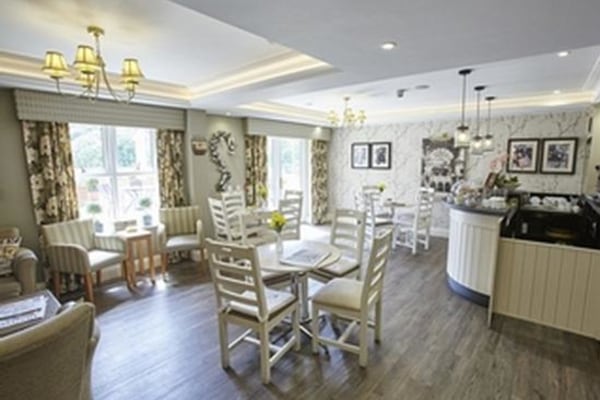 Grove Park Care Home - Avery Healthcare, Leeds