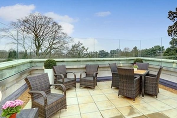 Moore Place KT10 9LH