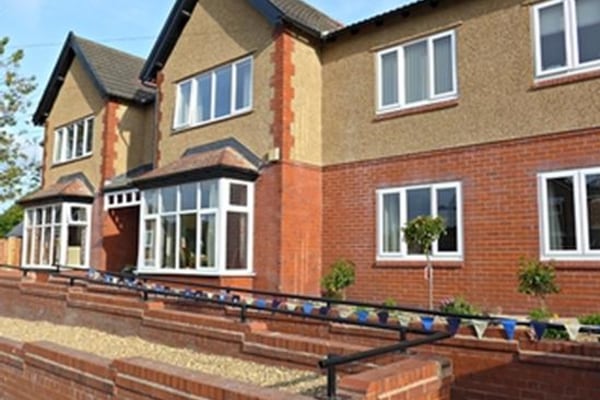 Byron Lodge, 1 Coldstream Avenue