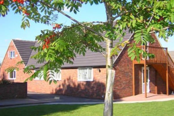 Footprints, Stodmarsh Road