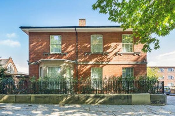 Nightingale House, 117a London Road