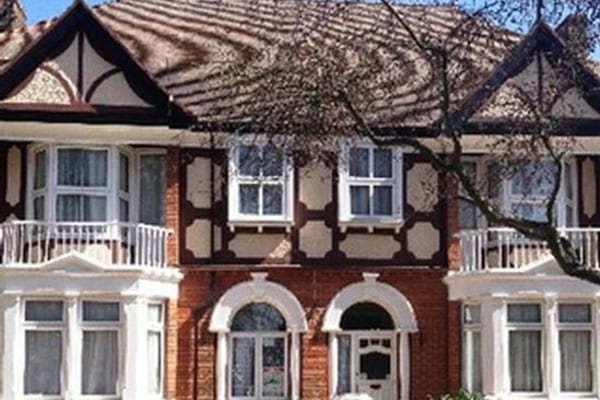 Star Care Lodge, 15-17 Park Avenue