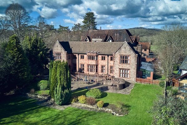 Castleford House, Castleford Gardens