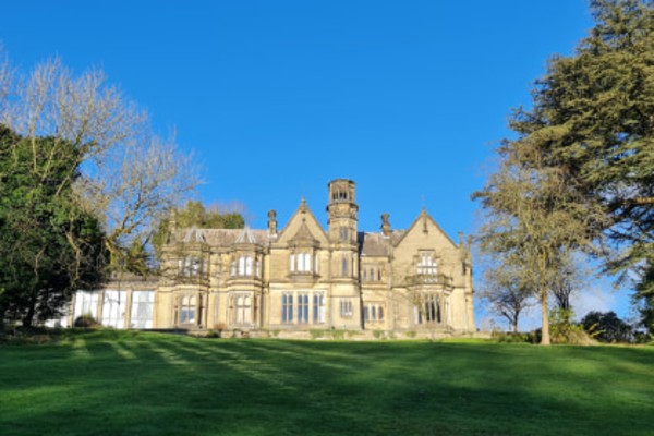 Burton Closes Hall, Haddon Road