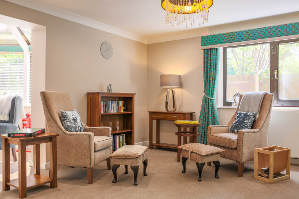 Barchester Ashcombe House Care Home RG21 8YU