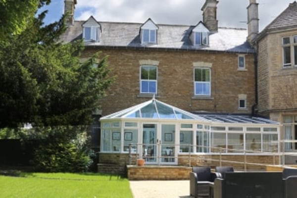 Manton Hall, Lyndon Road