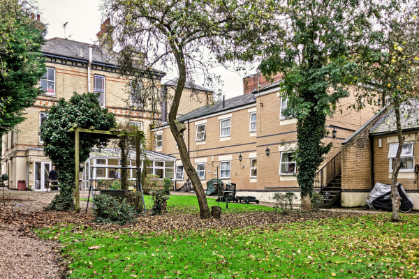 Stoneygate Road Care Centre LE2 2AD