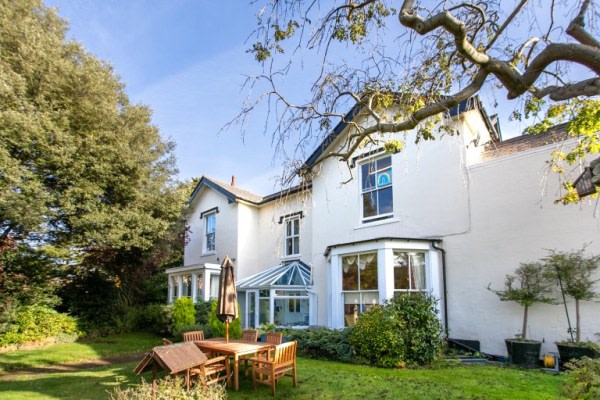 Birch Heath Lodge, Birch Heath Lane