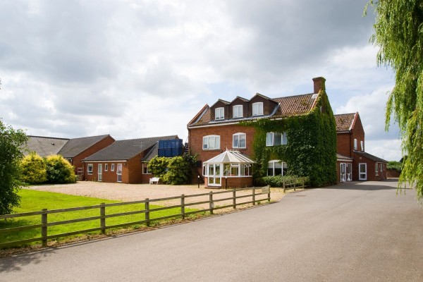 Oak Manor Nursing Home, Scarning