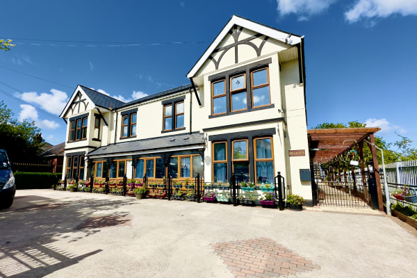 Bellavista Nursing Home Barry, 106-108 Tynewydd Road