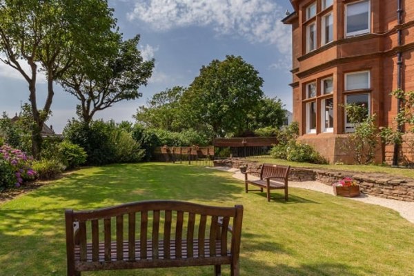Belhaven House, 3 Craigend Road
