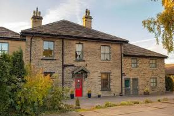 Westfield Manor, 43 Westfield Lane