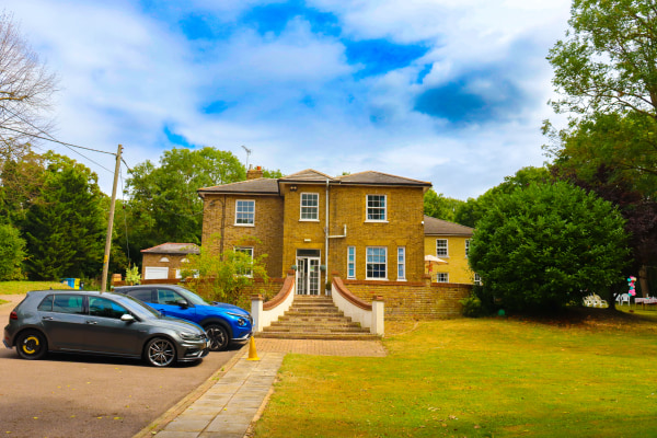Kentwood House, Darenth Road South