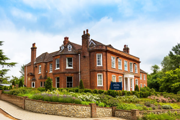 Barty House Nursing Home, Roundwell