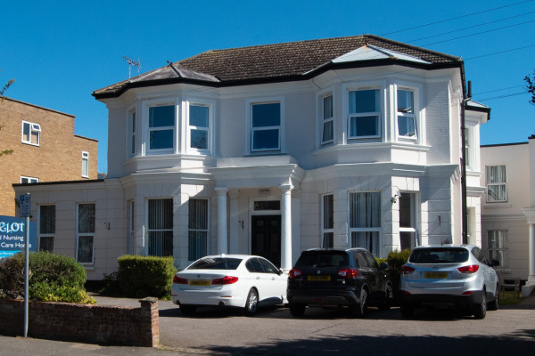 Camelot Nursing & Residential Care Home, 6/8 Tennyson Road