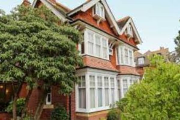 Le Brun House Ltd, 9 Prideaux Road Le Brun House Ltd, 9 Prideaux Road