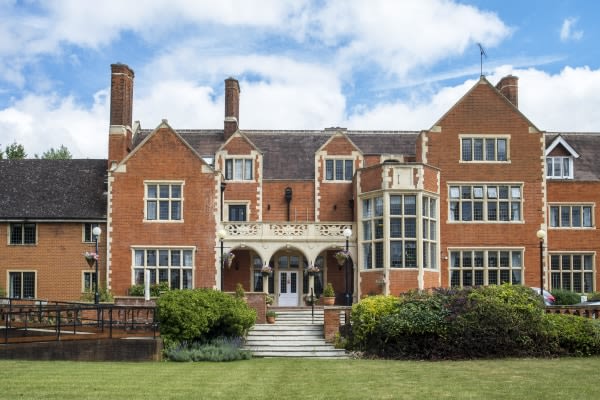 Milner House, Ermyn Way