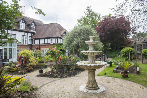 Tupwood Gate Nursing Home, 74 Tupwood Lane