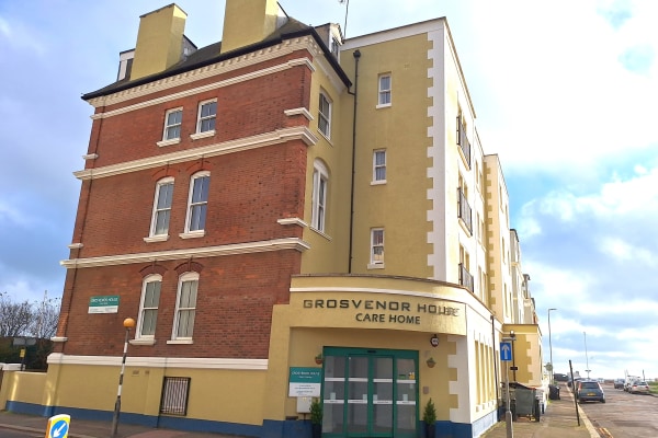 Grosvenor House, 11/14 Grosvenor Gardens