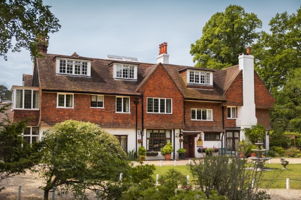 Coxhill Manor, Station Road