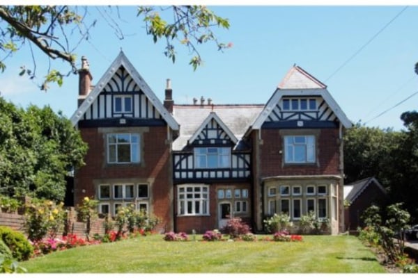The Laurels Care Centre, 71 Old London Road