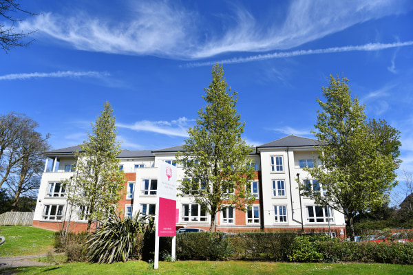 Hastings Court, 314 The Ridge