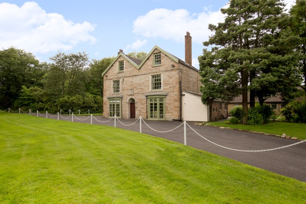 Dean Wood Manor, Spring Road