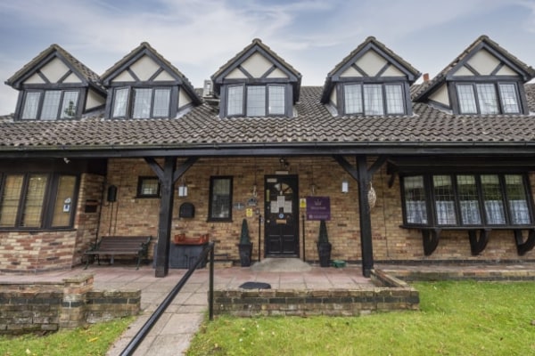 The Tudors Care Home, Rayners Way