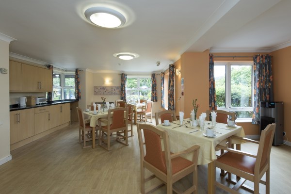 Wellington Lodge M8 0AX
