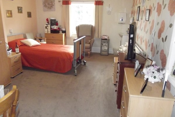 Hollybank House Nursing & Residential Home DE55 7LP