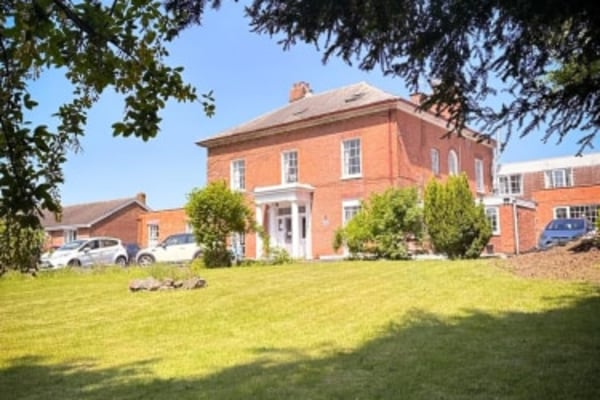 Teme Court Care Home, Old Road