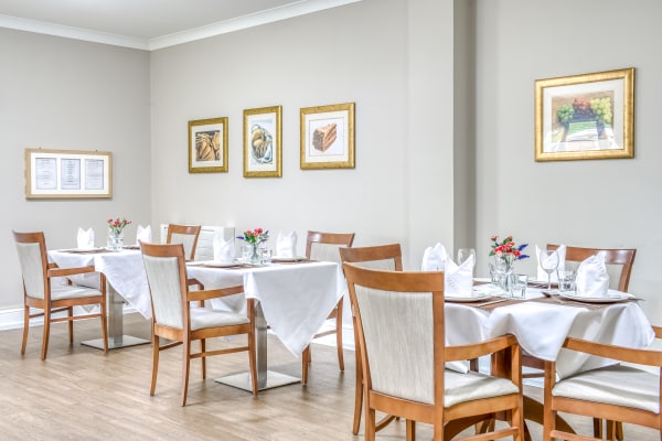 Trowbridge Oaks Care Home BA14 6DW