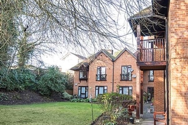 The Arkley Care Home 140 Barnet Road Arkley Barnet London En5 3lj 64 Reviews