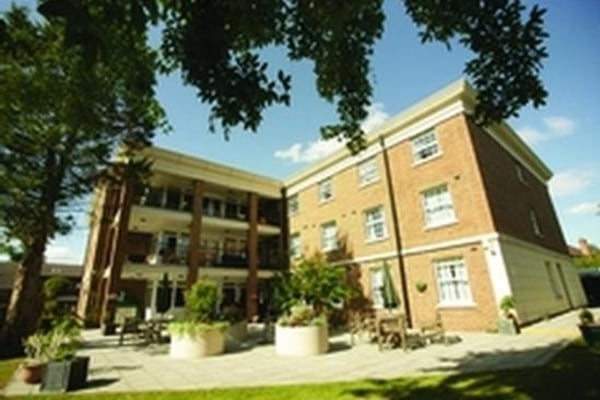 Elmwood BR1 2EN