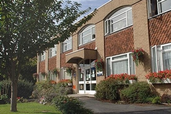 Lynton Hall Care Home, 2 Lynton Road
