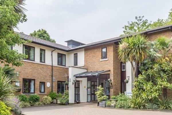 Barchester Lynde House Care Home, Meadowbank
