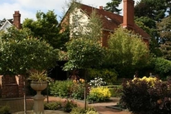 The Airedale Nursing Home, 44 Park Avenue