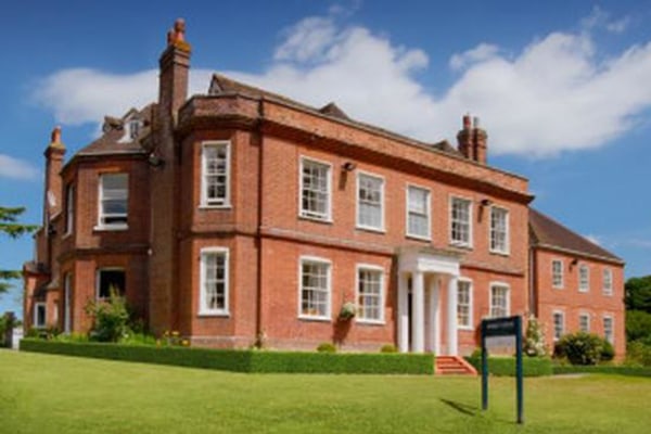 Barty House Nursing Home, Roundwell