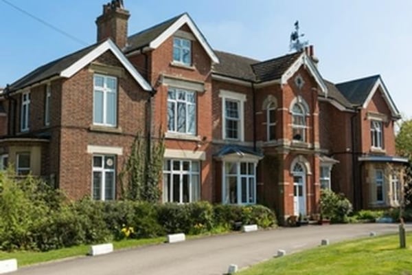 Heatherley, Effingham Lane