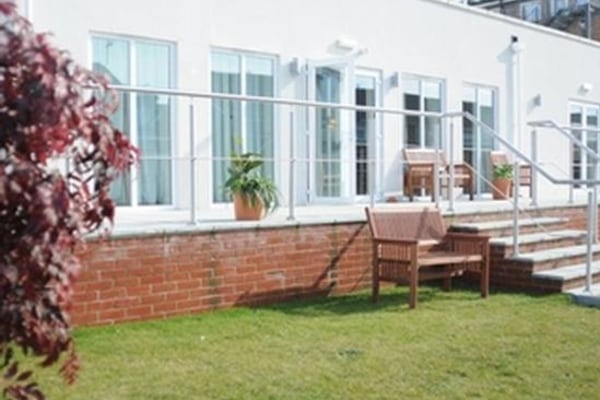 Deepdene Court, 2/3 St Catherine's Road