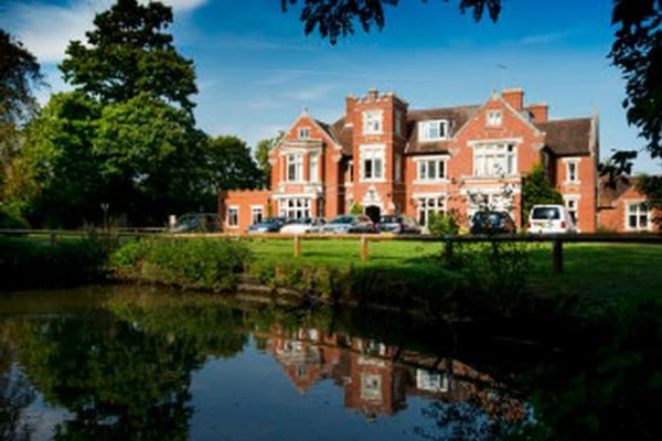 Wellcross Grange, Five Oaks Road