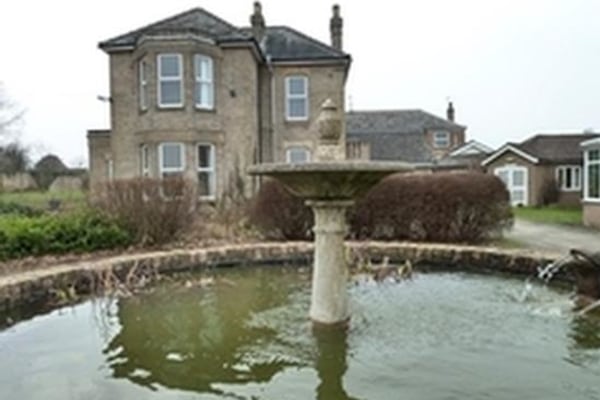 Victoria Hall, New Road