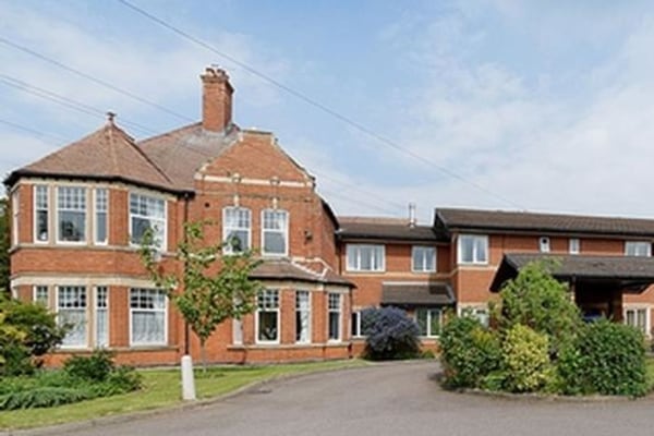 Acacia Lodge Care Home 15 Wellingborough Road Irthlingborough Wellingborough Northamptonshire Nn9 5re 42 Reviews