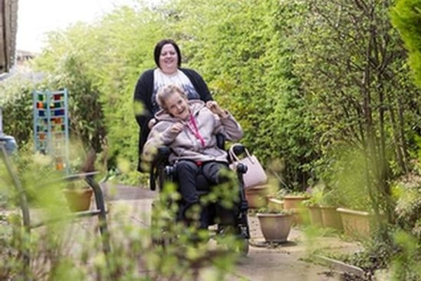 Cossham Gardens, Lodge Road