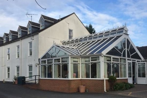 Castle Meadows Care Home 112 Dibdale Road Dudley West Midlands Dy1 2ru 17 Reviews