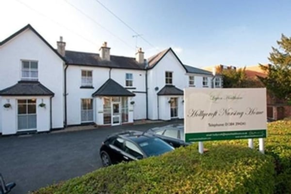 Hollycroft Nursing Home, 8/10 Redhill